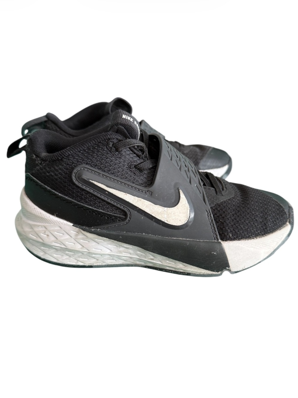 Nike Kids Team Hustle D 12 Black and White Mid-Top Basketball Sneakers Size 13C